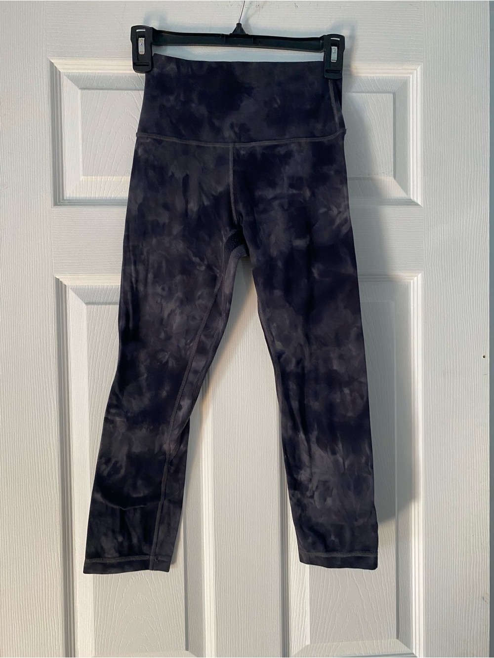 Lululemon Align High Waisted Tie-Dye Leggings Black 4 good condition see photo
